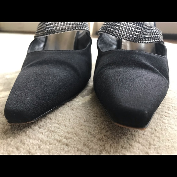 Stuart Weitzman black elegance shoes - Picture 3 of 7